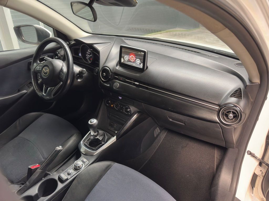 Mazda 2 Diesel 2015 Impecável