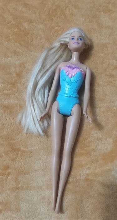 Оригінальна Barbie виробник Mattel