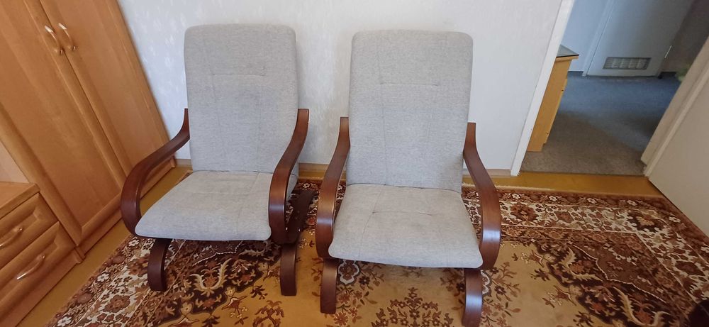 Fotele w bardzo dobrym stanie