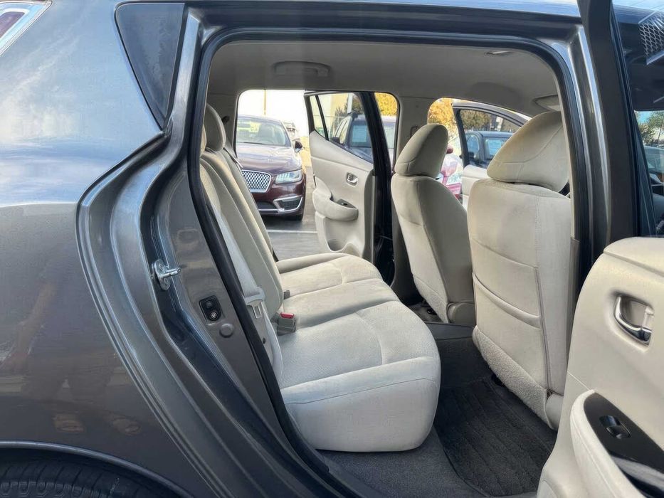 Nissan LEAF SL      2014