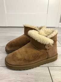 Buty zimowe/śniegowce UGG Bailey rozm. 38