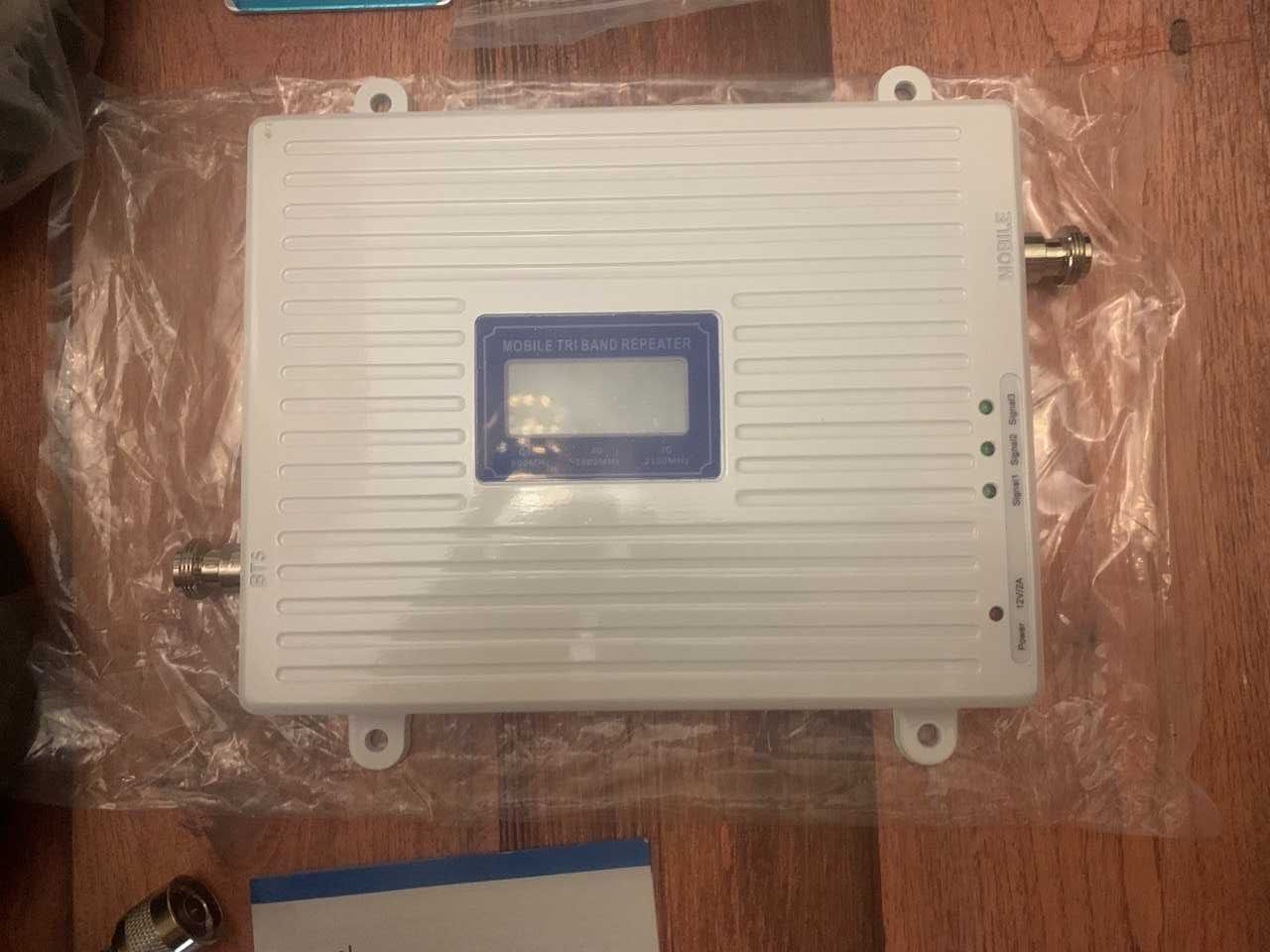 GSM репітер 3 діапазону 900 1800 2100, підсилювач зв'язку 3G 4G LTE