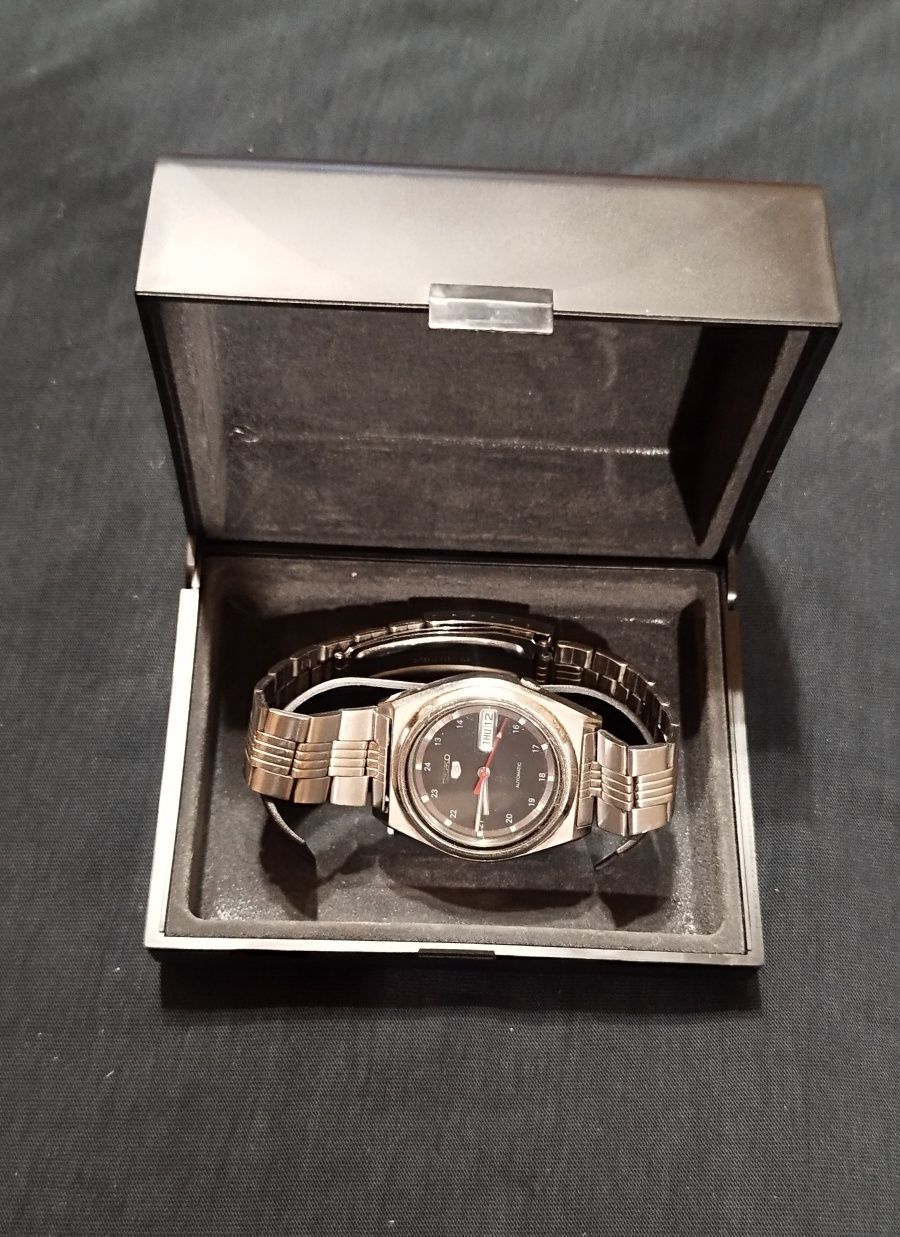 Продам часы Seiko Automatic