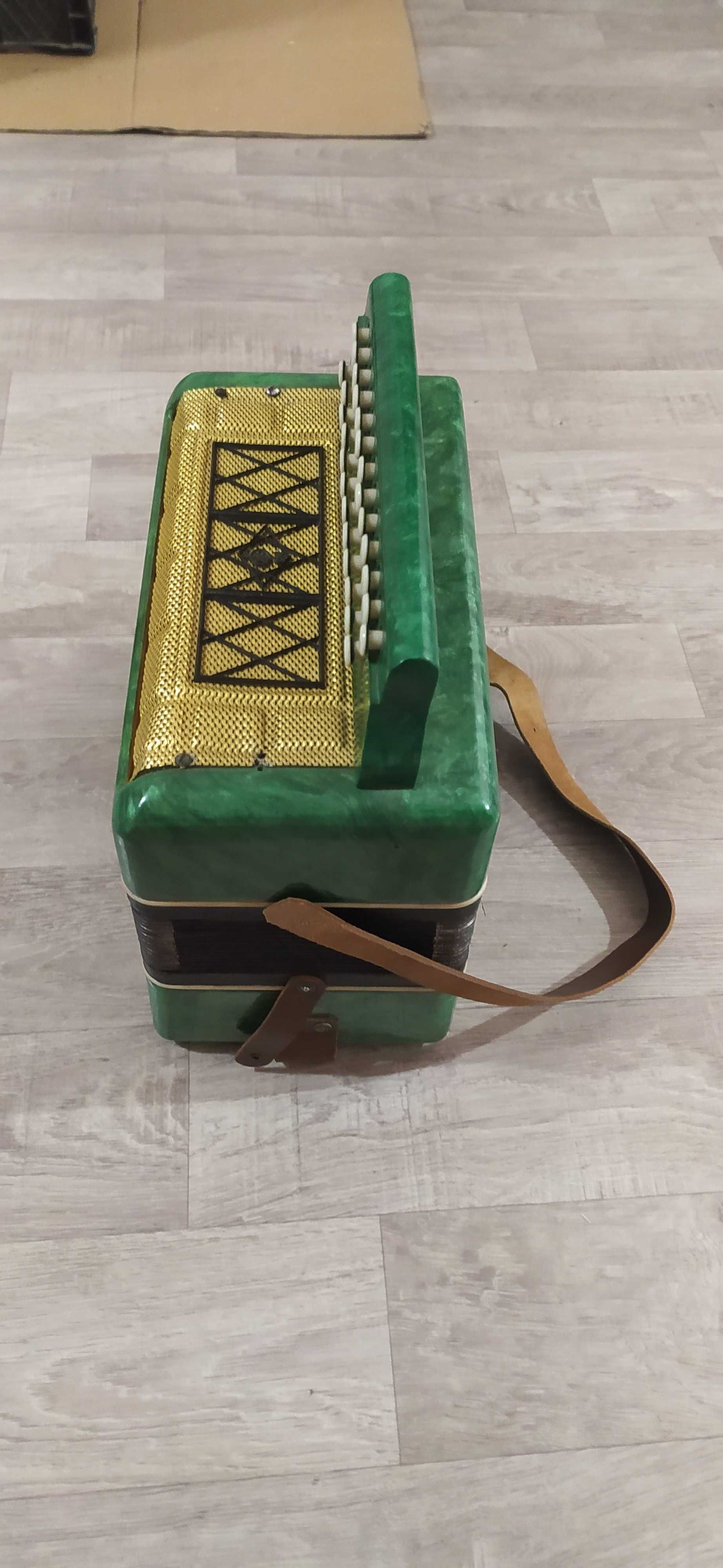 Продам гармошку Марічка 3