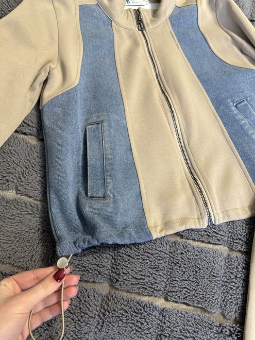 Продам костюм беж з денімовими вставками