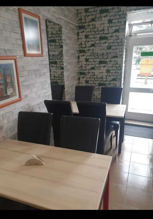 Stół +krzesła    .