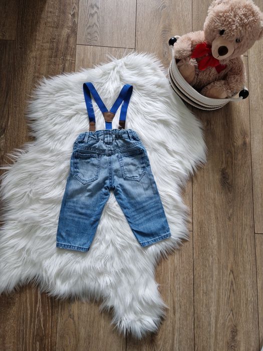Spodnie jeansowe H&M z regulacją w pasie i szelkami r 68