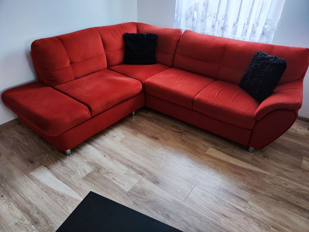 Kanapa narożna z  funkcją spania.