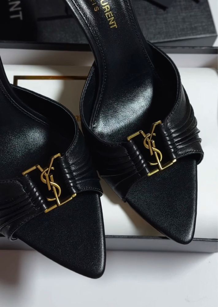 Мюлі YSL.