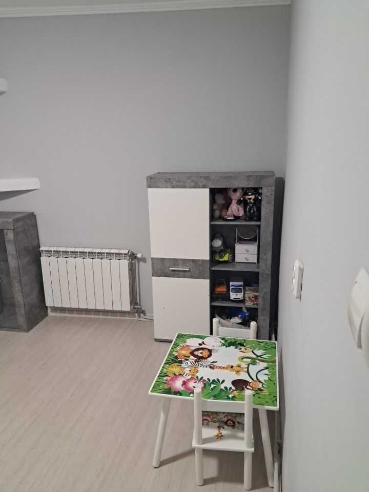Продам 2 кім напівособняк на Українській