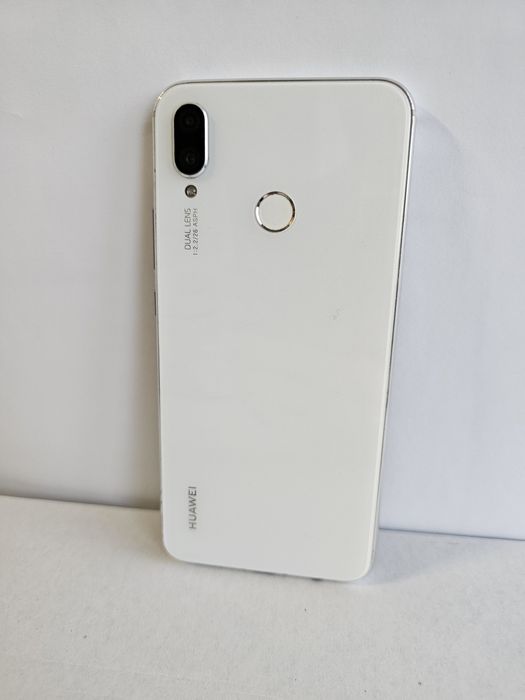 Смартфон Huawei P20 Lite 4/64gb