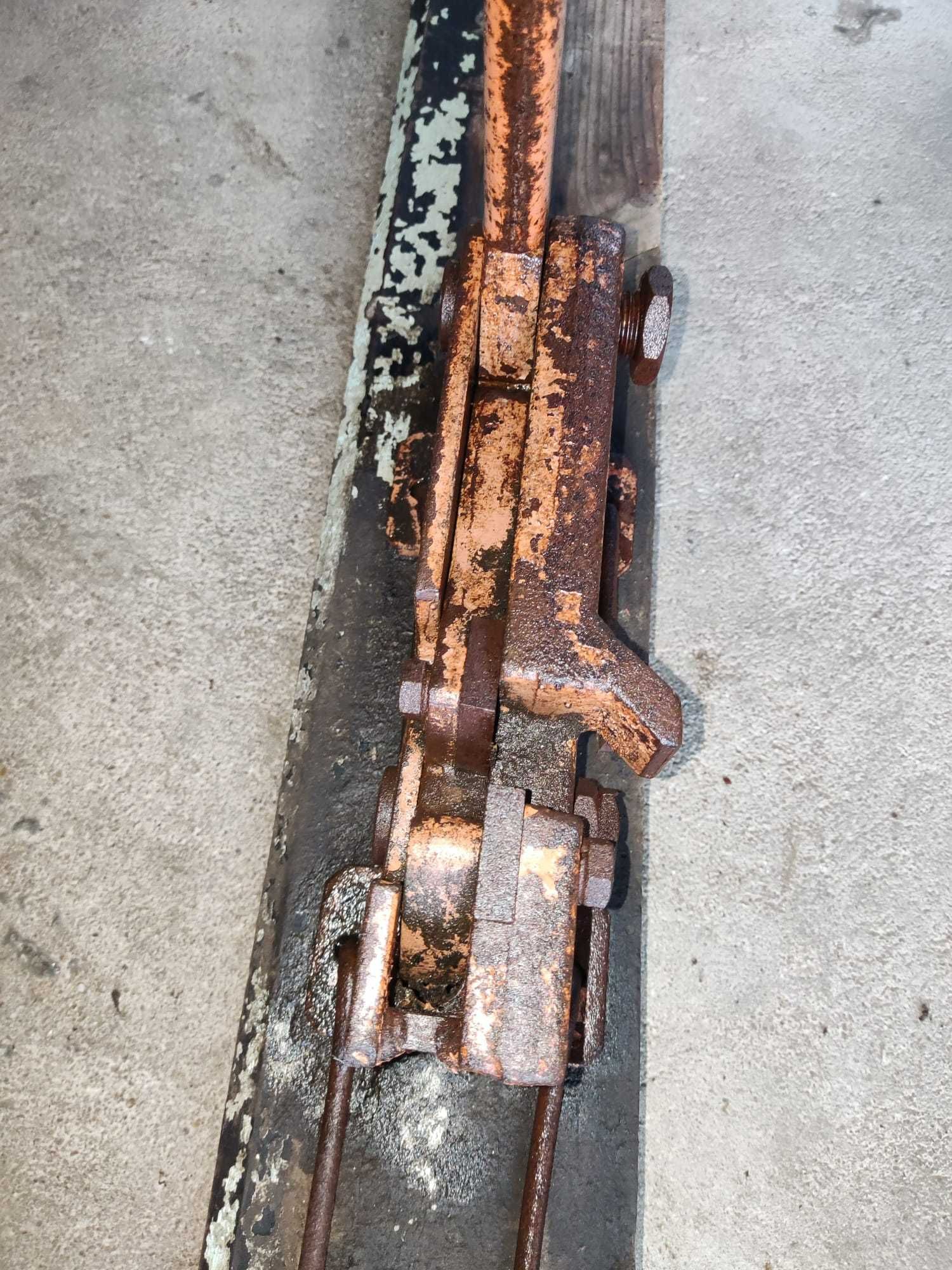 Máquinas Manuais de Corte e Dobra de Ferro