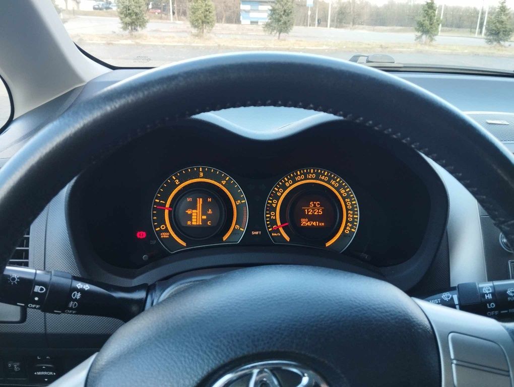 Toyota Auris r.2008