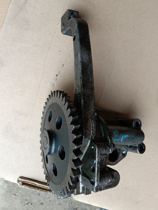 VW SILNIK 2;5 TDI AXD.Elementy silnika,Vacum Tloki,Pompa i inne