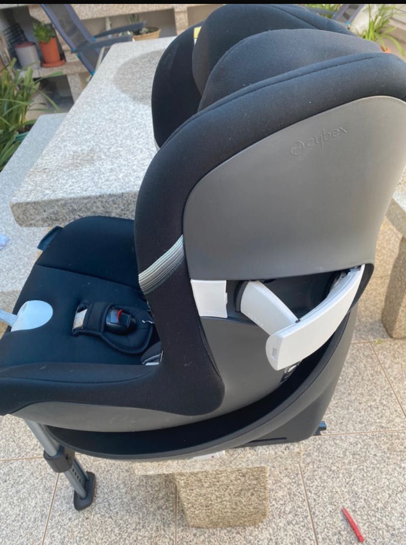 Cadeira auto Cybex M2 e sistema Isofix