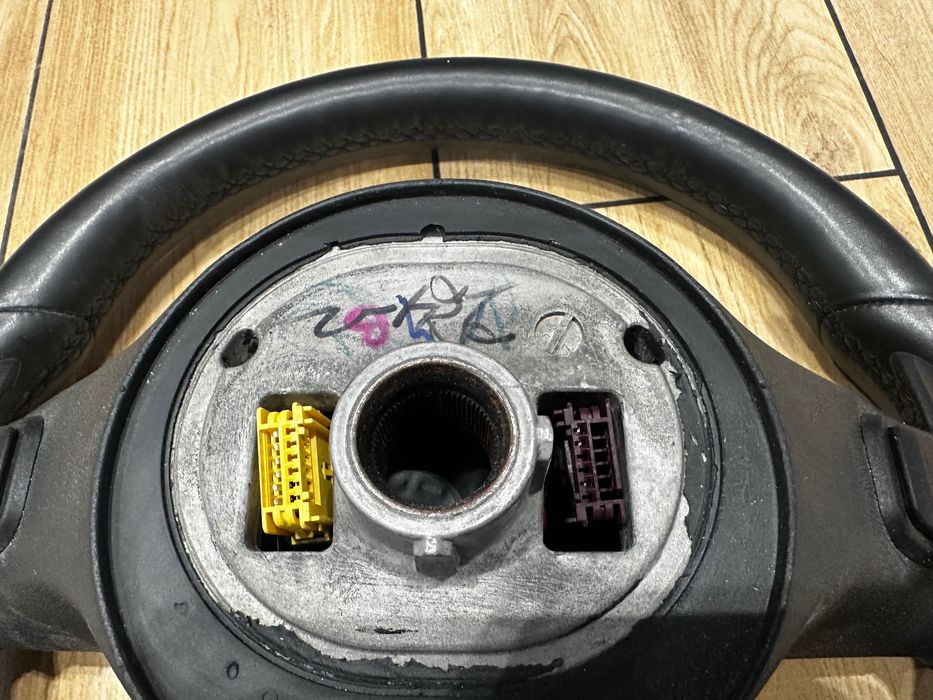 Оригінальне кермо Mercedes-Benz з підігрівом та подушкою безпеки