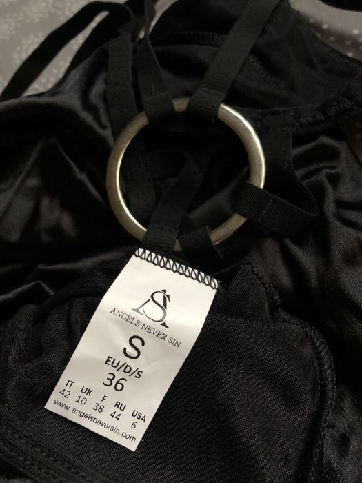 Еротична мінісукня