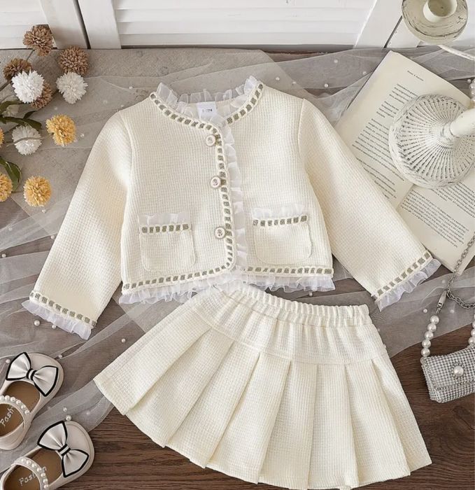 Костюм для дівчинки 5-6 років