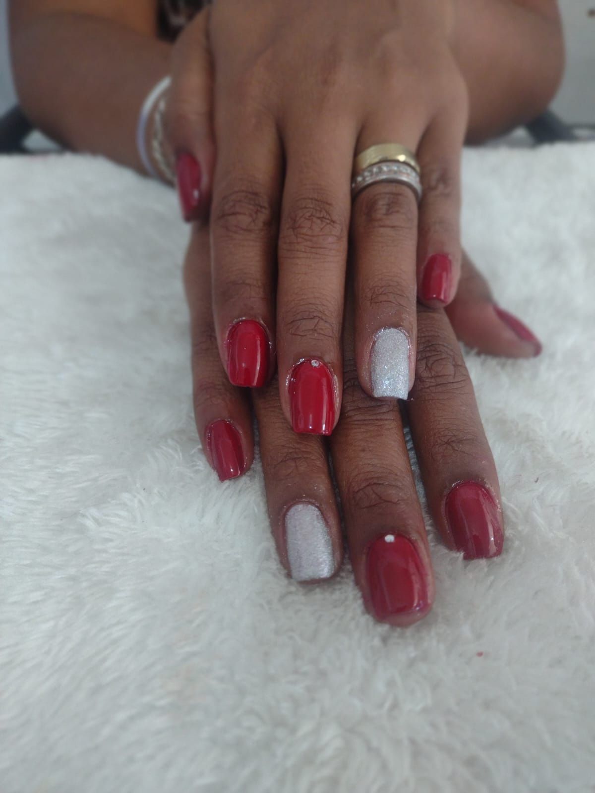Manicure pedicure.
