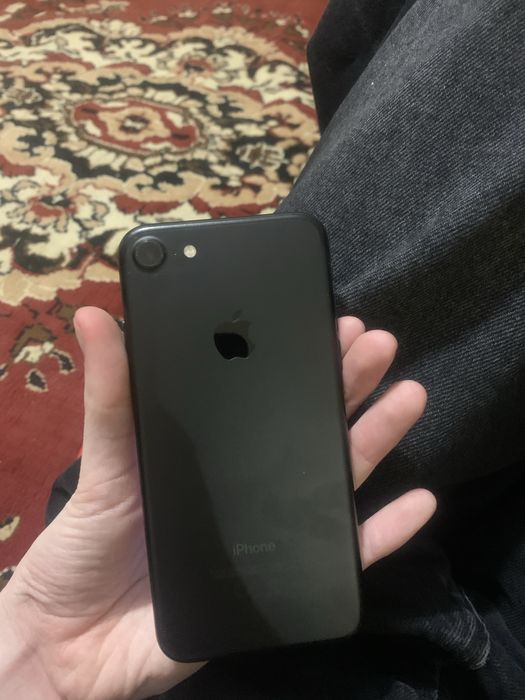 Iphone 7 в ідеальному стані