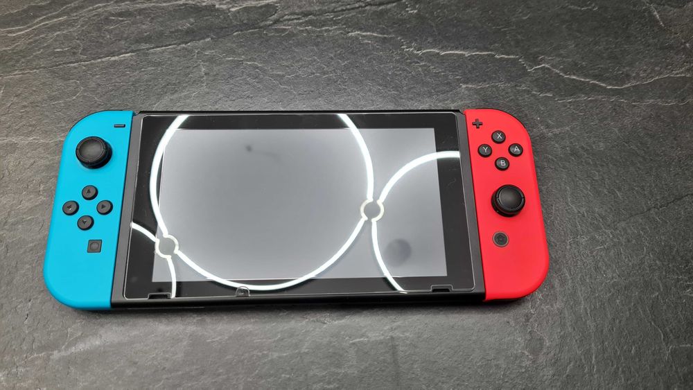 Konsola Nintendo switch plus dwie gry edycja pudełkowa