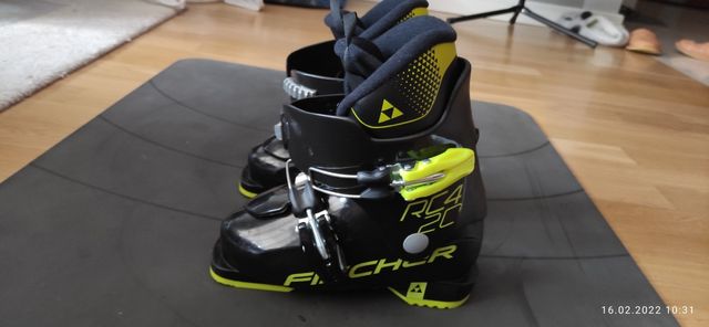 Buty narciarskie dziecięce Fischer RC4 20.190-195.231 mm stan idealny