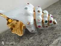 Búzio com cristais swarovsky multiculores