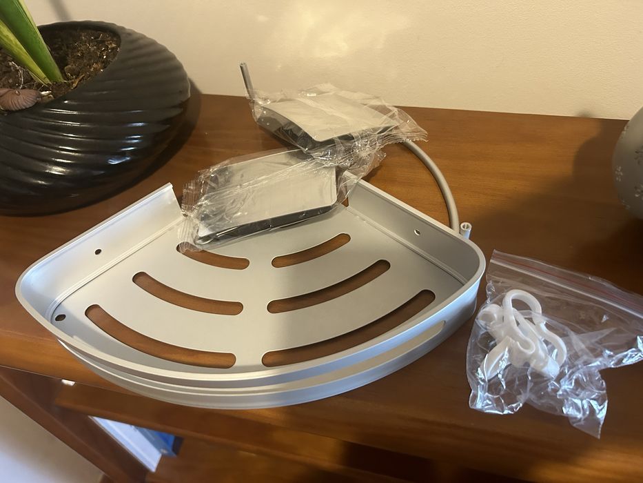 2 estantes para banho NOVAS