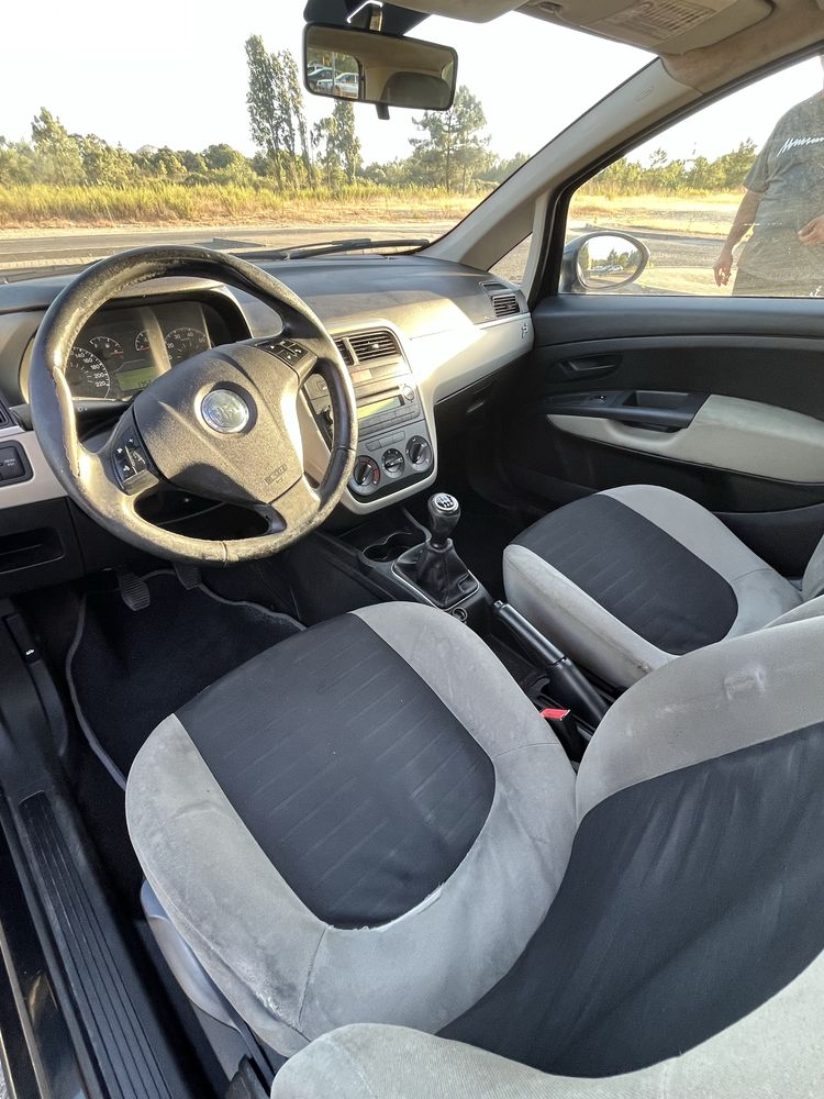 Fiat Grande Punto 5 lugares 1.3Multijet Gasoleo 2006 impecável