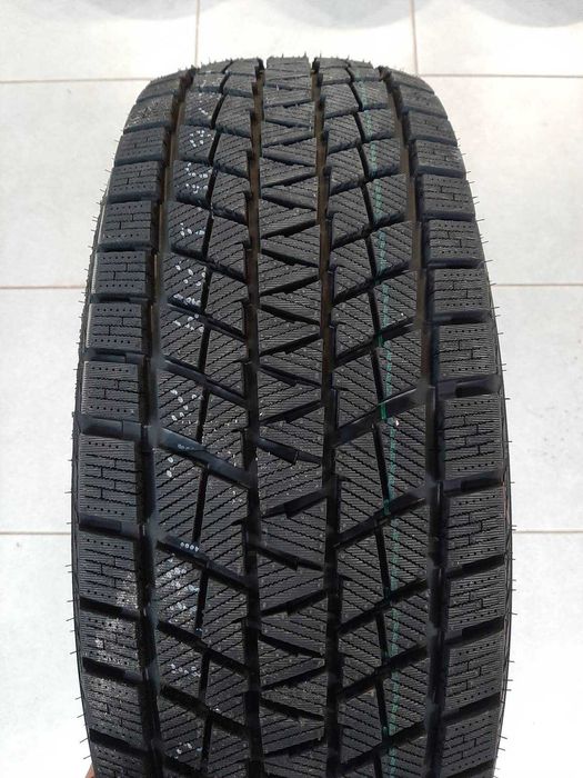Нові зимні 205/55r16 AplusOvation LassaPaxaro