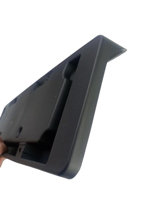 Подіум під номера Tesla Model Y 2020-2024