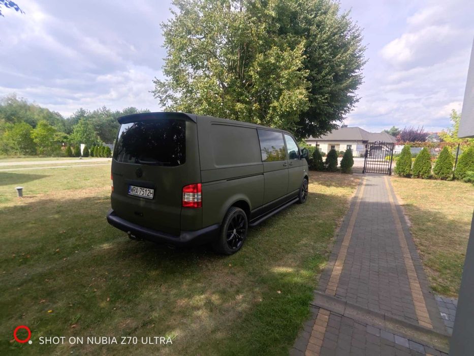 VW T5 2007r./5 os/Wersja Long/Drzwi przesuwne z obu stron/Raptor Khaki