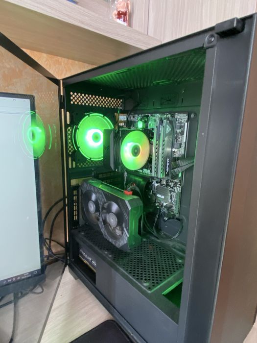 Komputer z monitorem 27cali