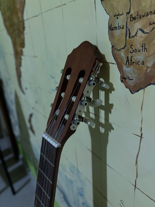 Гітара класика в чудовому стані