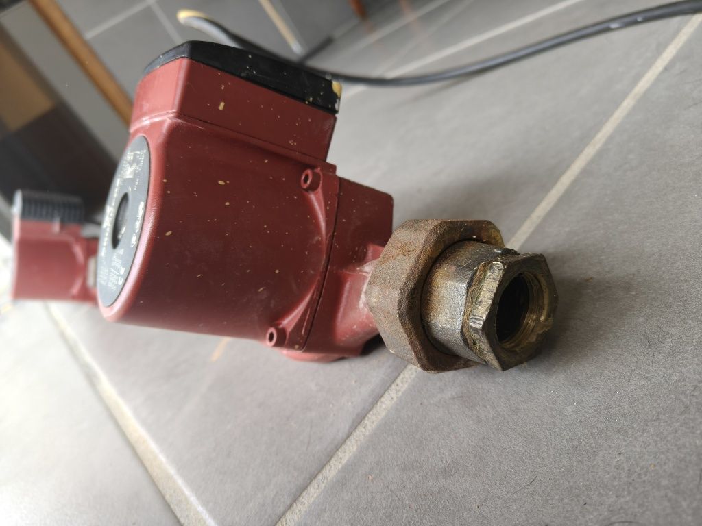 Bomba Circuladora UPS 25-60 N 180