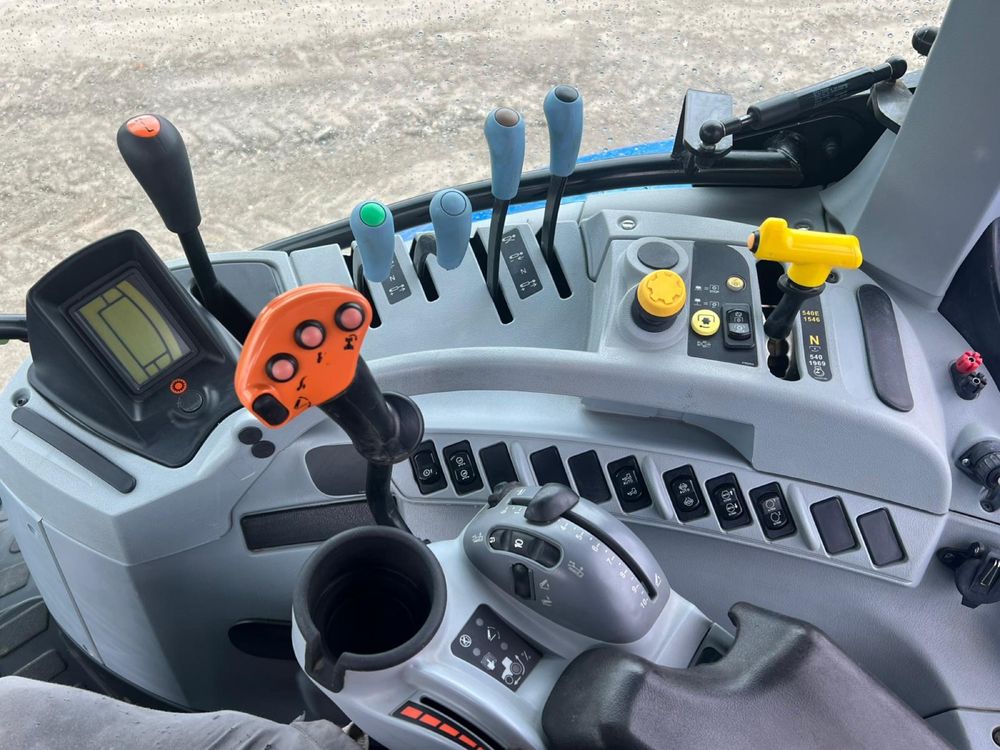 Ciągnik New Holland T6.155