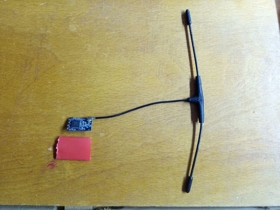 RX Bayckrc 915Mhz + RX Dbr1 ExpressLrs 900mhz + RX Elrs900