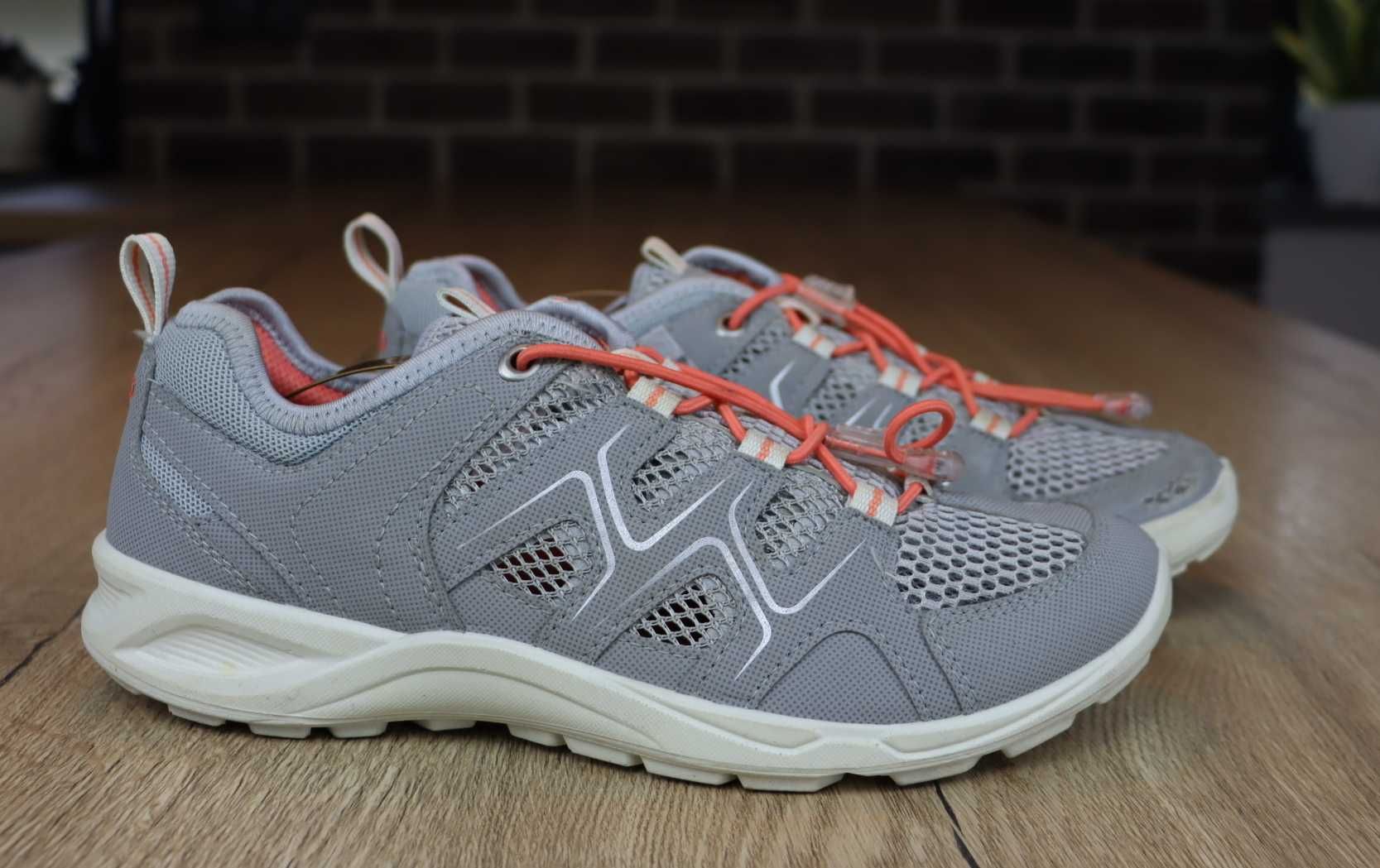 Ecco Terracruise tekstylne ażurkowe sneakersy 36 ( 23,8 CM)