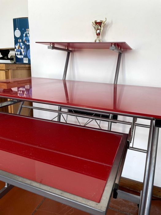 Mesa/secretária para escritório ou quarto