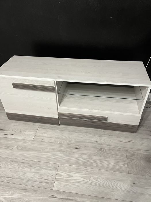 Szafka pod telewizor