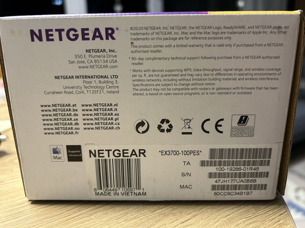 Wzmacniacz sygnału Netgear EX3700