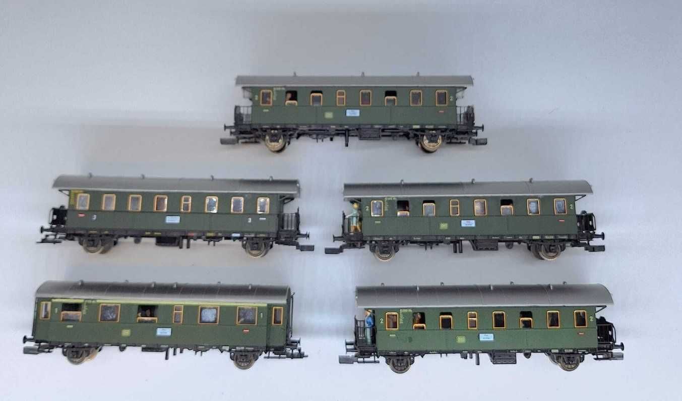 Model wagonu kolejowego DB Fleischmann H0 - 5075, 5076, 5077 (5 szt.)