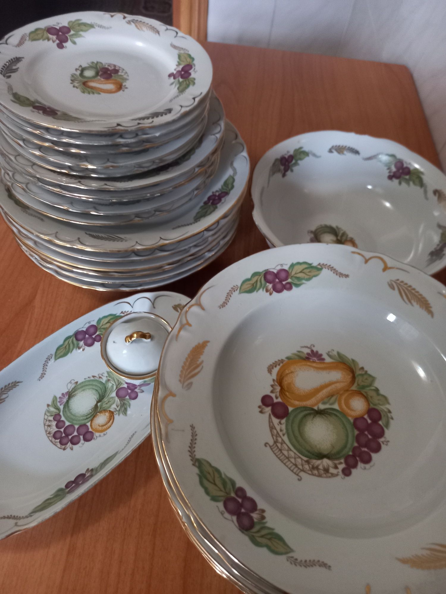 Продам красивые тарелки
