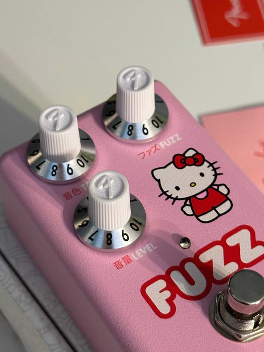 Fender Hello Kitty Fuzz – Kolekcjonerski Efekt do gitary, Fender