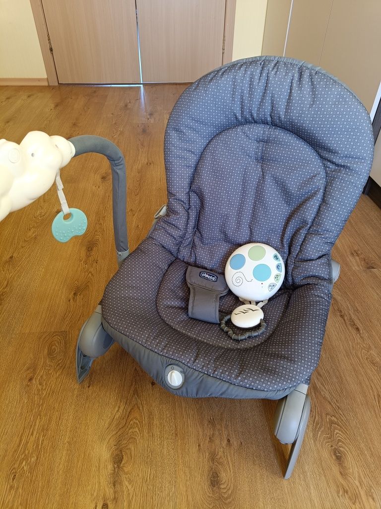 Крісло-гойдалка Chicco Balloon в ідеальному стані