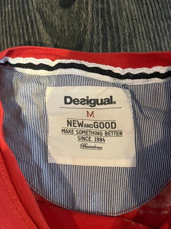 Desigual męski t-shirt koszulka z naszywkami