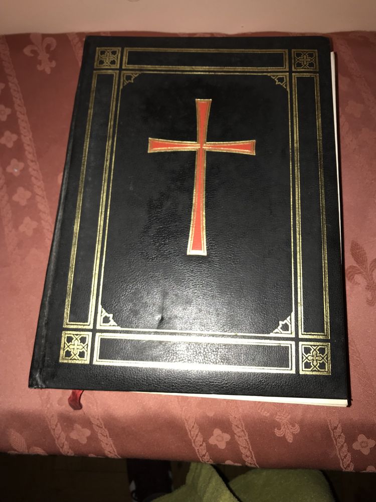 Biblia catolica em otimo estado