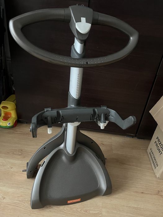 Stelaż Stokke Xplory V4 z kierownicą
