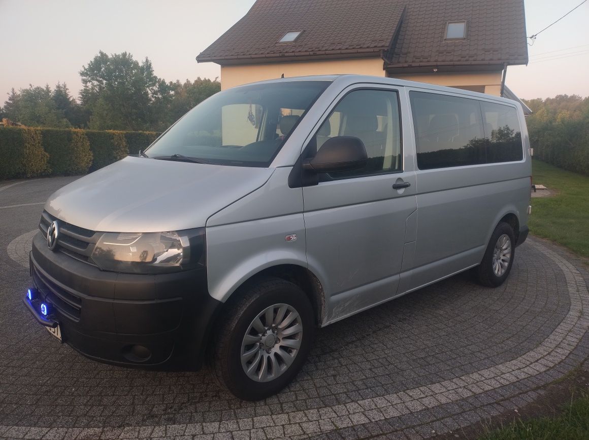 VW t5 Caravelle Transporter 9 osobowy