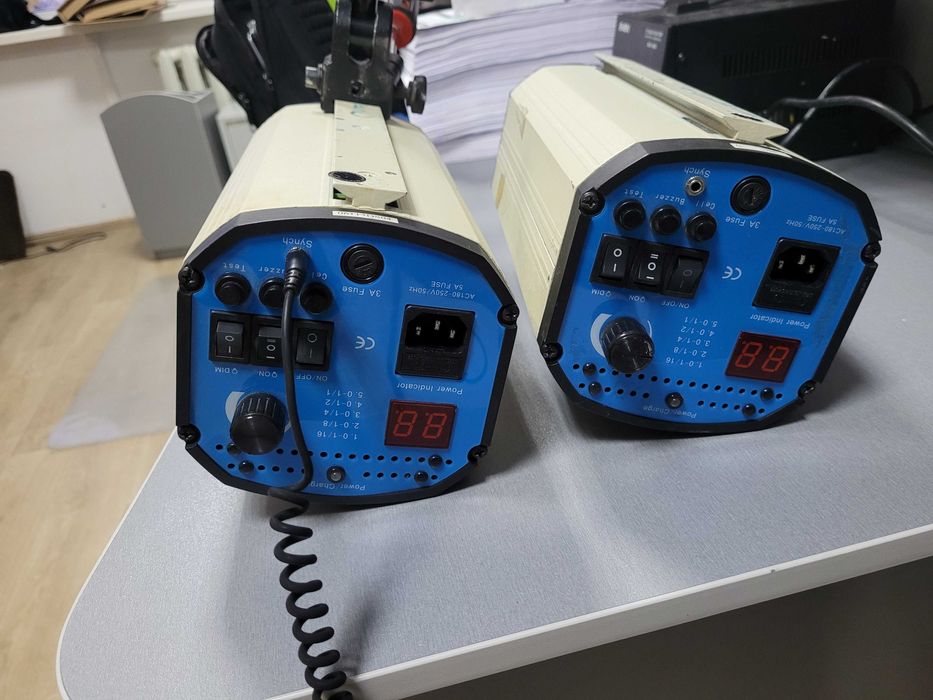 джерело студійного освітлення імпульсне та постійне